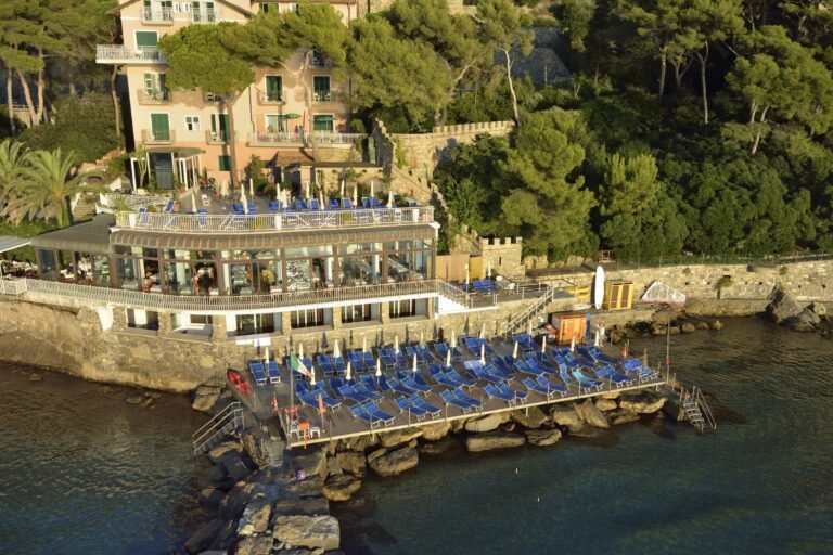 vue panoramique de lhotel larc en ciel