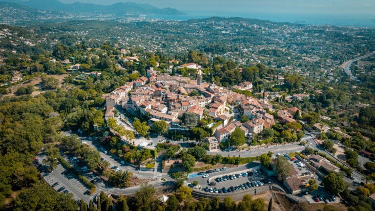 vue panoramique de mougins et ses environs