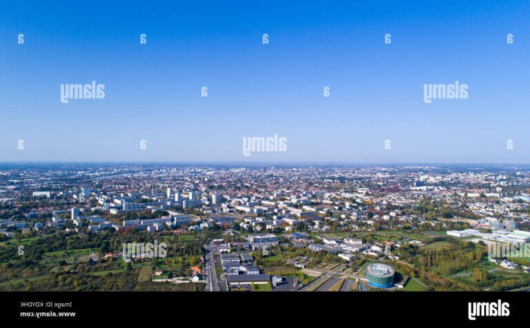 vue panoramique de saint herblain en journee