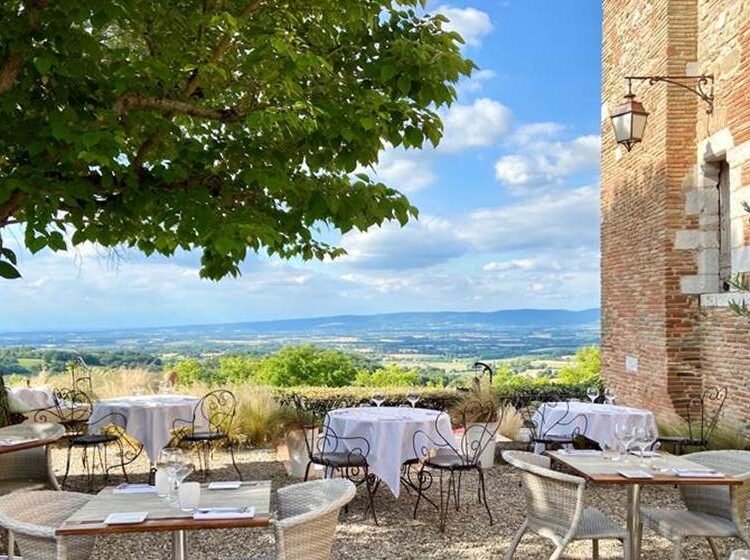 vue panoramique du cap de castel