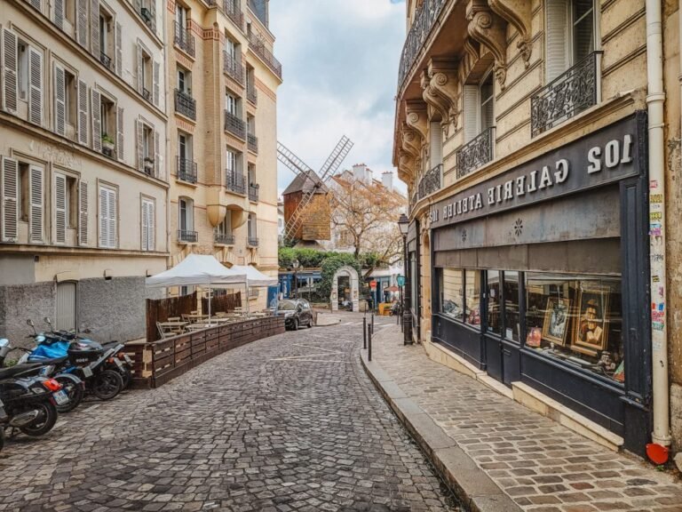 Que peut-on découvrir au Vieux Paris d'Arcole 3 vue pittoresque des rues du vieux paris